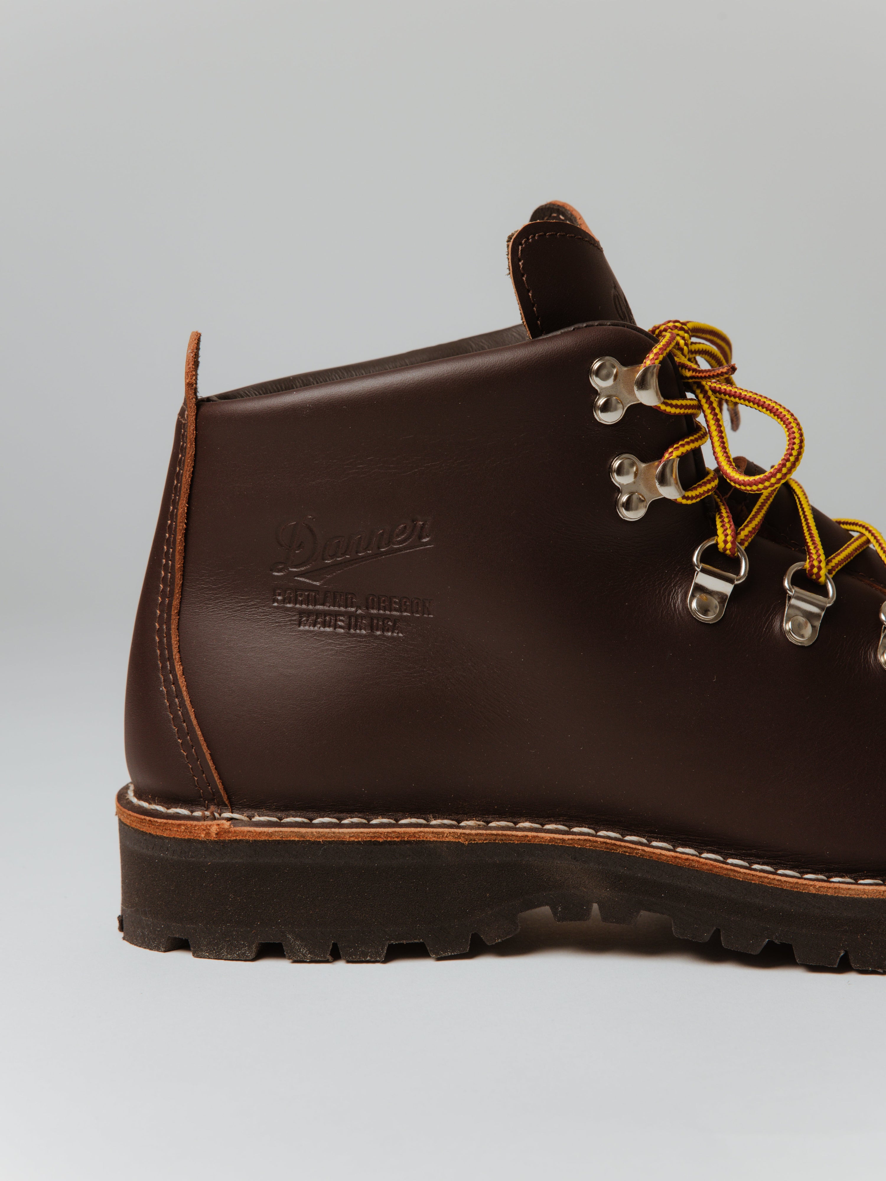 Mountain Light - Brown