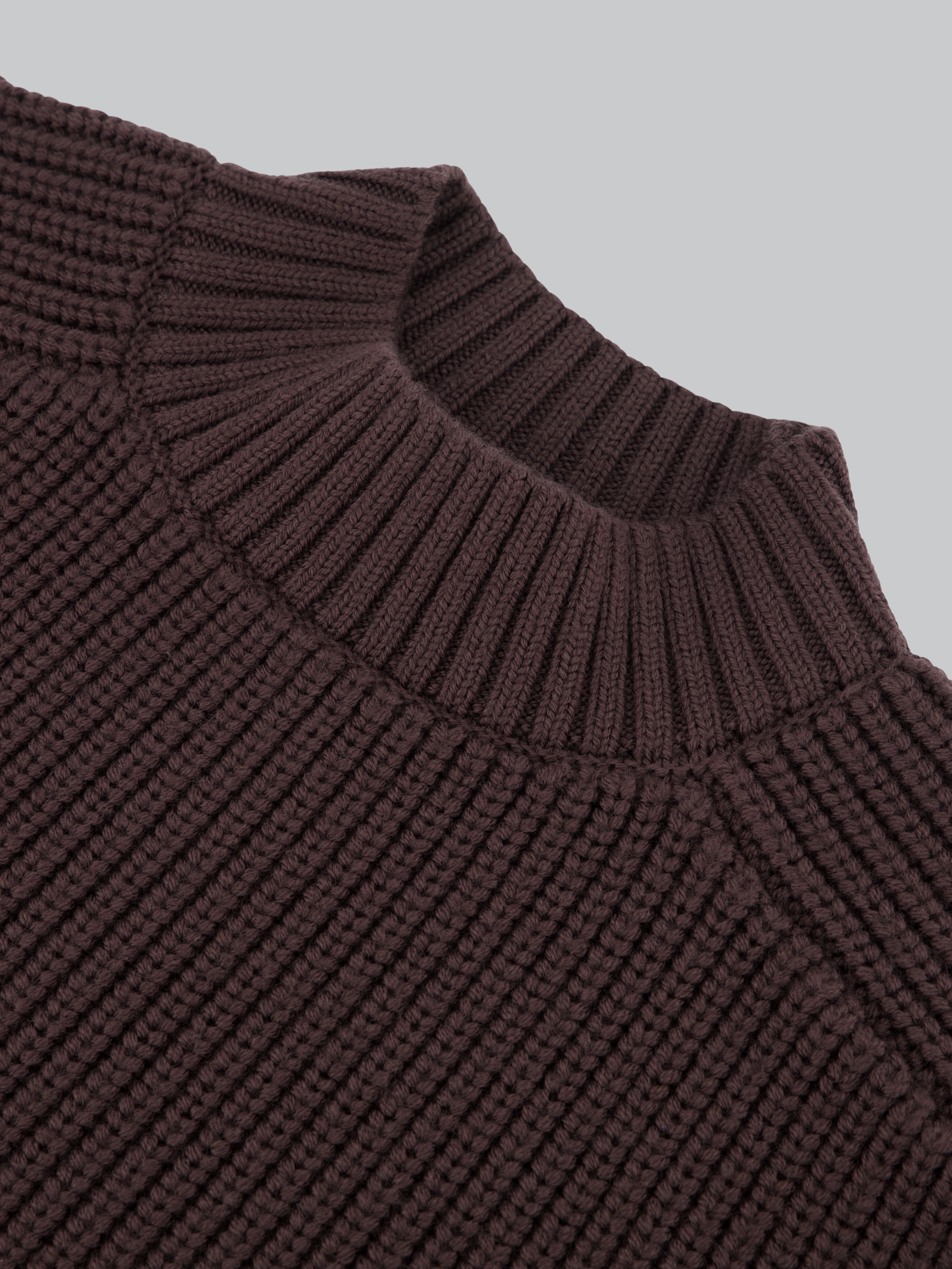 High Neck Sweater - Brown