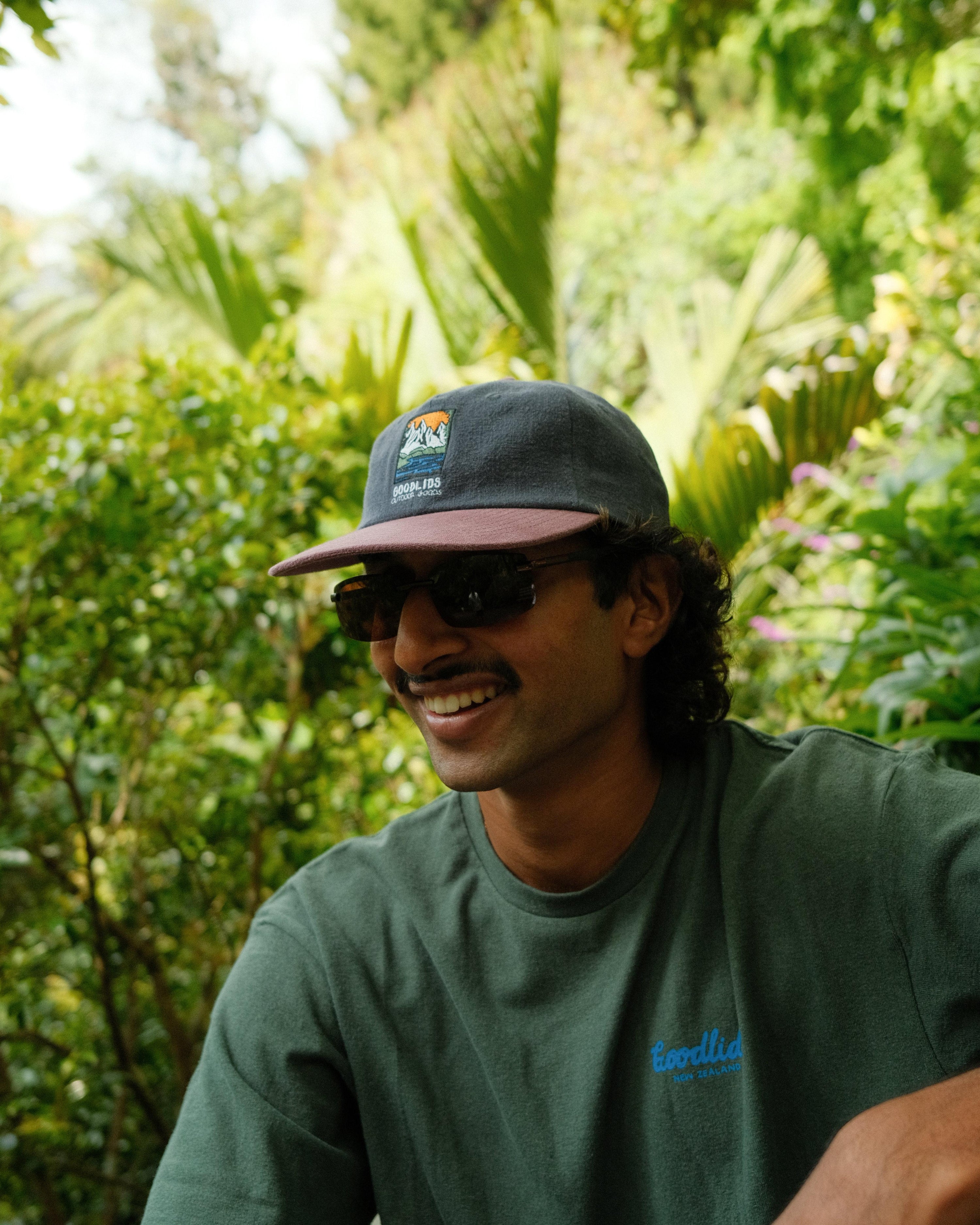 Scenic Lid - Navy/Lavender