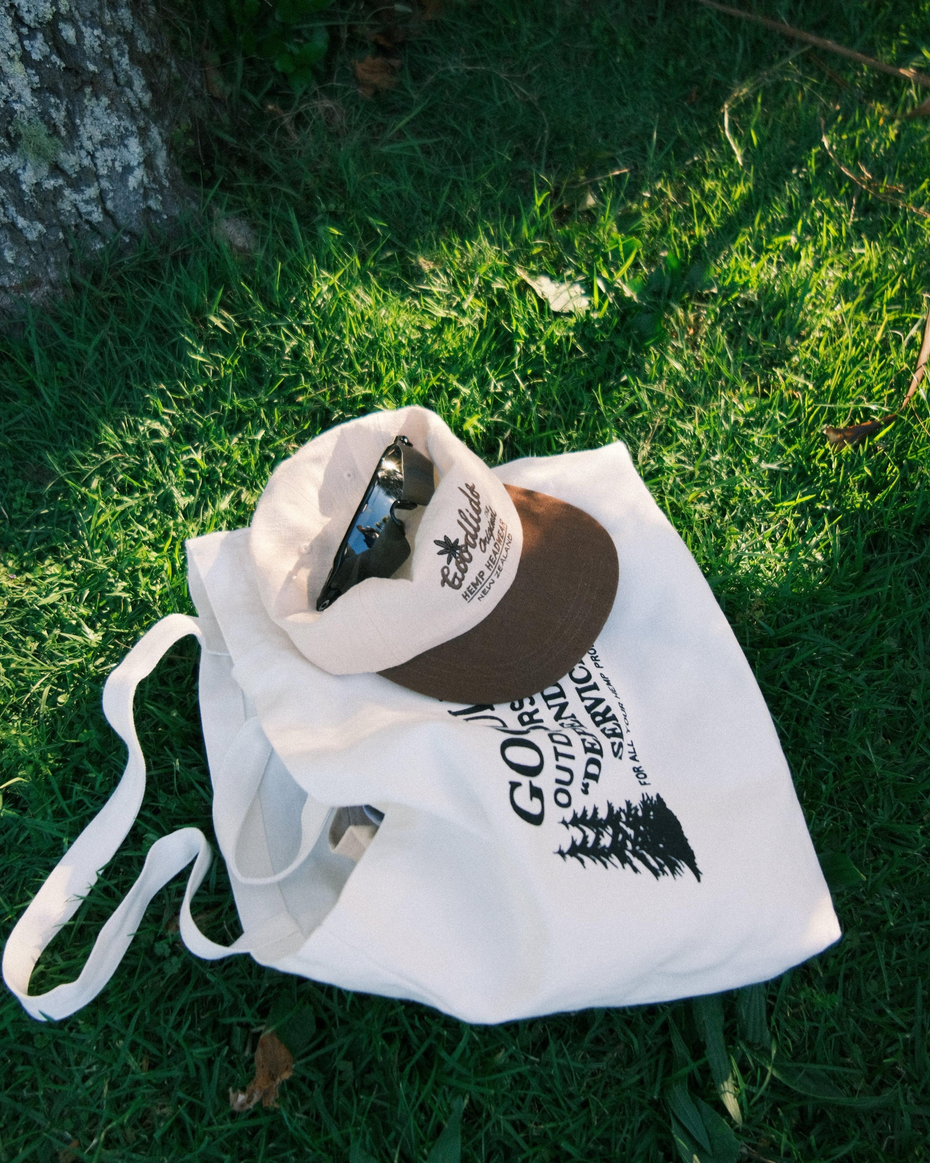 Classic Circle Brim - Cream/Brown