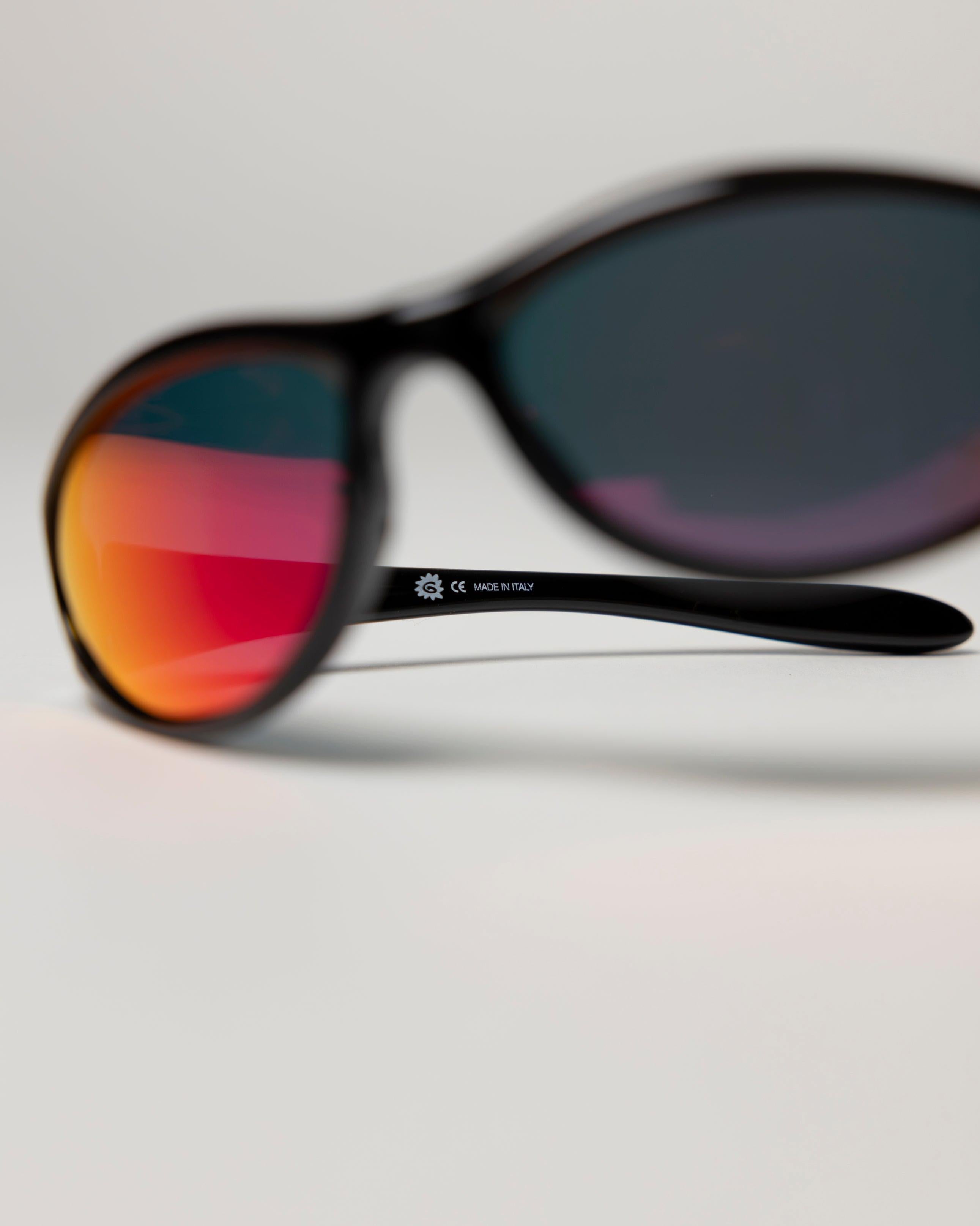 G Sunglasses - Black