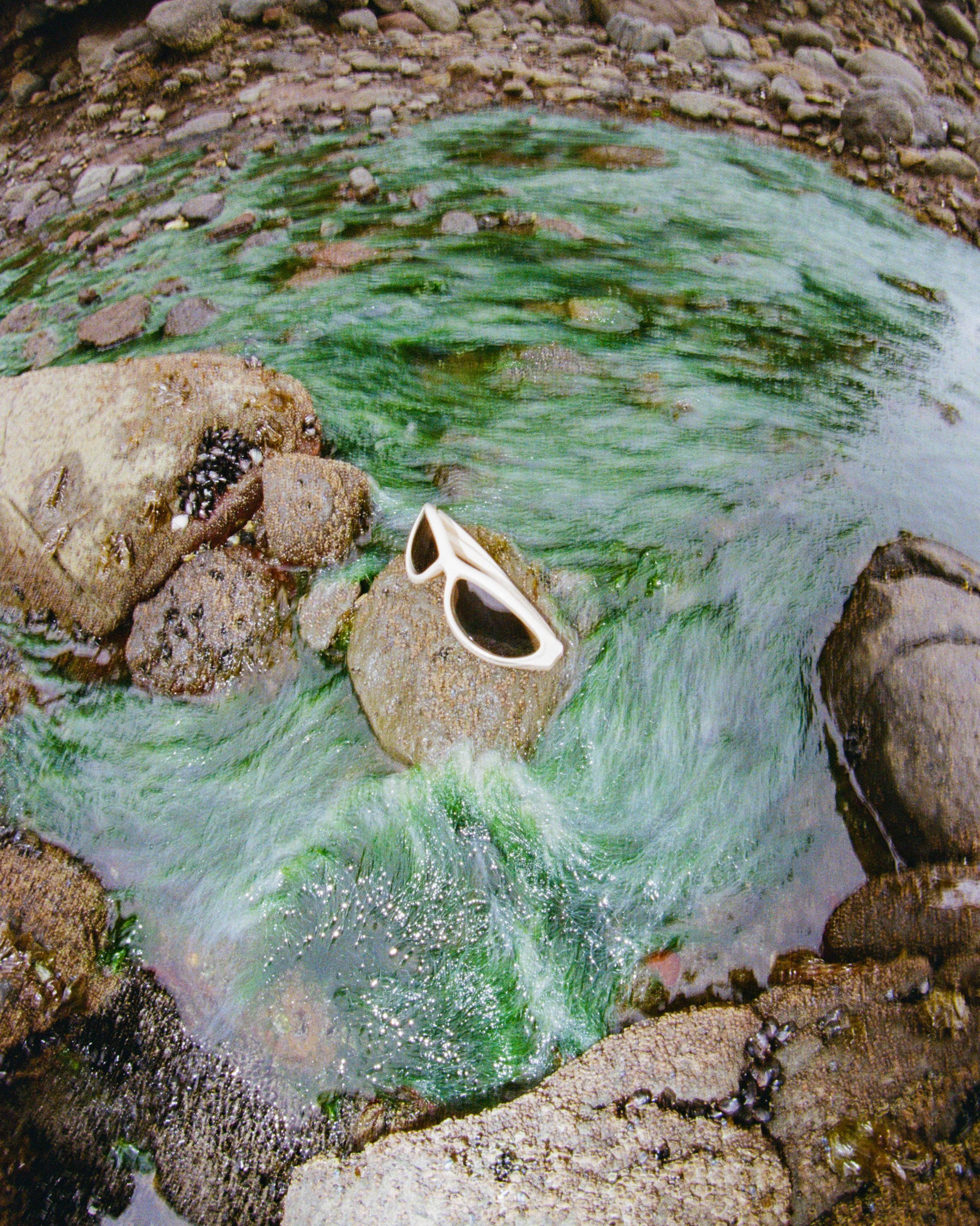 G Sunglasses - Cream